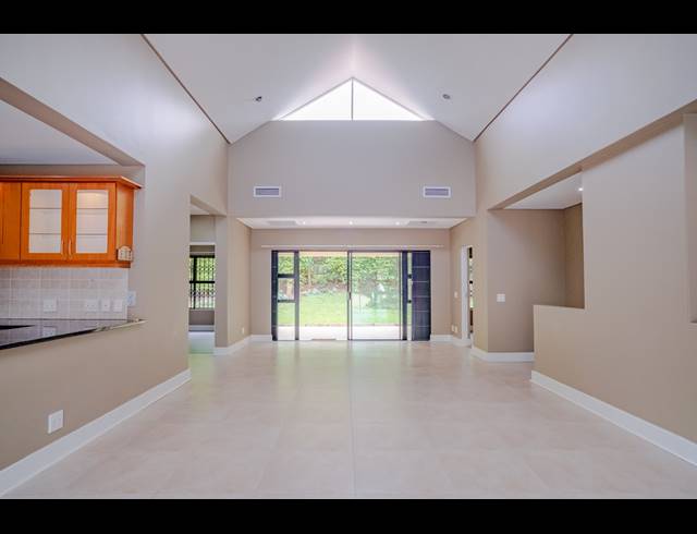 4 BEDROOM SIMPLEX FOR SALE IN DAWNCLIFFE